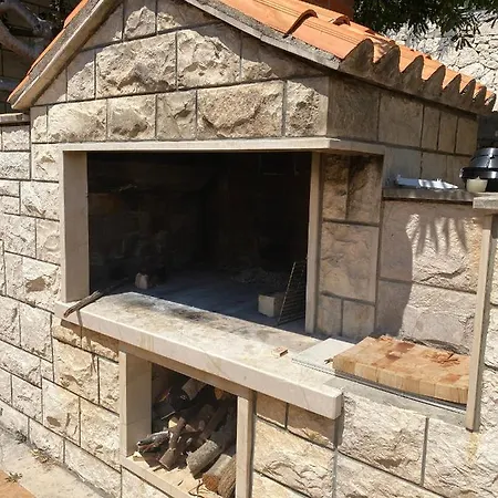 House With Heated Pool * Sumartin
