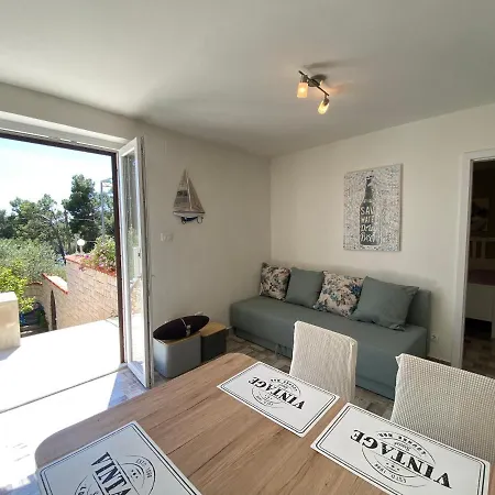 House With Heated Pool * Sumartin