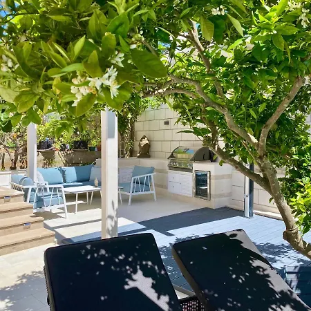 House With Heated Pool